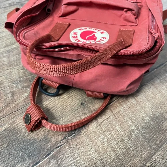 Fjallraven Kanken mini backpack - Picture 7 of 16